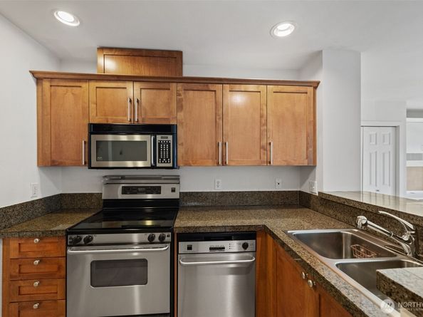 123 Queen Anne Avenue N 305, Seattle WA 98109