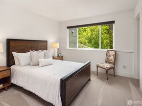 6829 SE 32nd Street, Mercer Island WA 98040