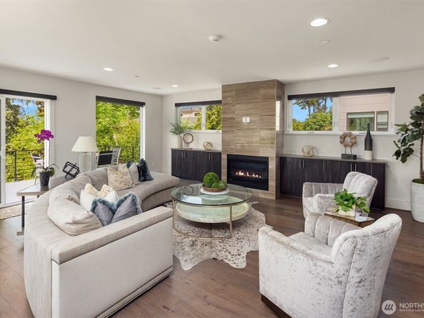 6829 SE 32nd Street, Mercer Island WA 98040