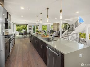 6829 SE 32nd Street, Mercer Island WA 98040