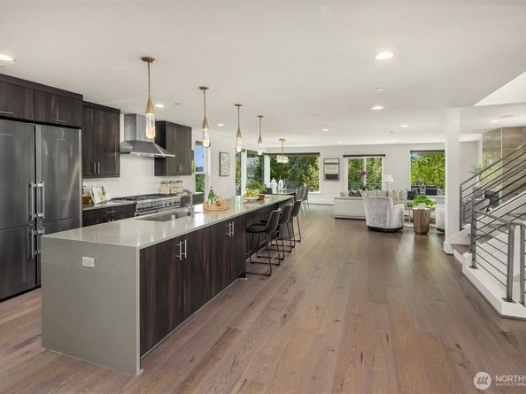 6829 SE 32nd Street, Mercer Island WA 98040