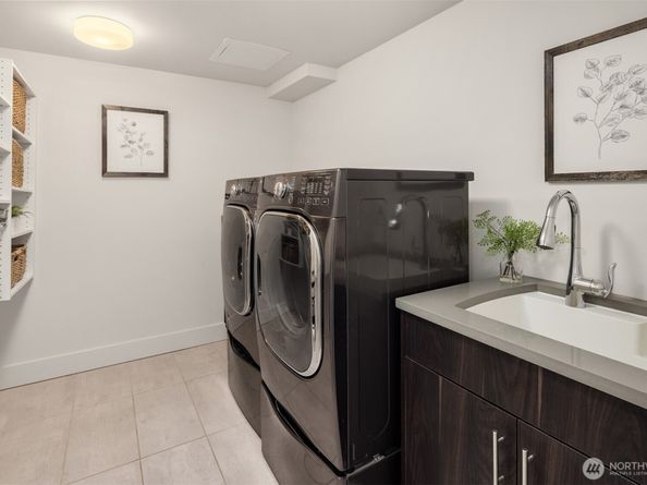 6829 SE 32nd Street, Mercer Island WA 98040