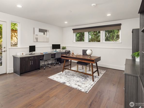 6829 SE 32nd Street, Mercer Island WA 98040