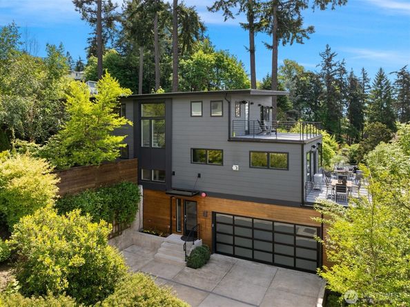 6829 SE 32nd Street, Mercer Island WA 98040