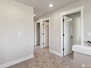 17825 Wallingford Avenue N A, Shoreline WA 98133