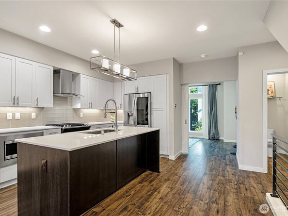 13905 NE 15th Court, Bellevue WA 98005
