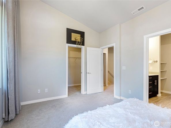 13905 NE 15th Court, Bellevue WA 98005