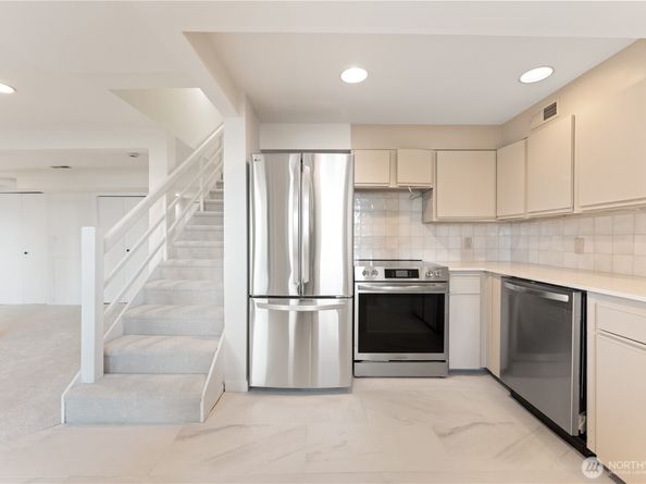 603 38th Avenue, Seattle WA 98122