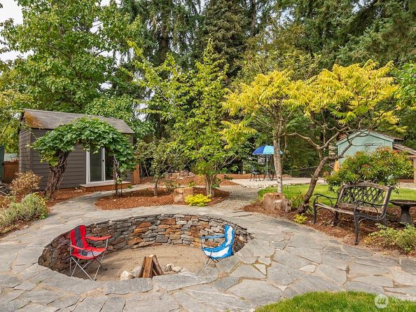 17221 Palatine Avenue N, Shoreline WA 98133