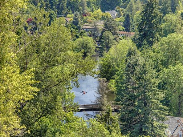 8904 NE 173rd Place A, Bothell WA 98011