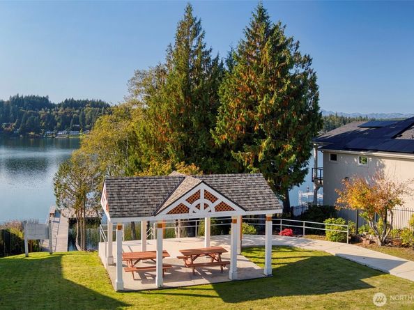 7017 Osprey Circle, Bremerton WA 98312