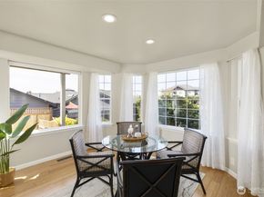 7017 Osprey Circle, Bremerton WA 98312