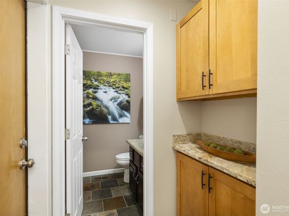 7017 Osprey Circle, Bremerton WA 98312