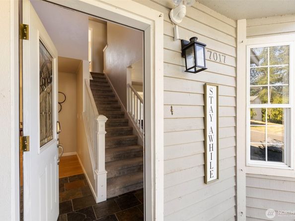 7017 Osprey Circle, Bremerton WA 98312