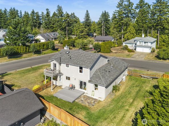 7017 Osprey Circle, Bremerton WA 98312