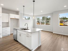 544 SW 97th Street 5, Seattle WA 98106