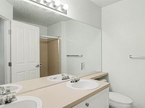 1500 S 18th St D202, Renton WA 98055