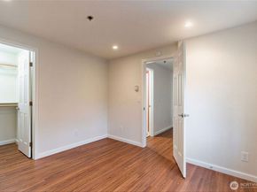 975 Aberdeen Avenue NE F207, Renton WA 98056