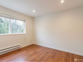 975 Aberdeen Avenue NE F207, Renton WA 98056