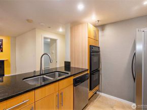 975 Aberdeen Avenue NE F207, Renton WA 98056