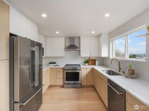 3232 26th Avenue W, Seattle WA 98199