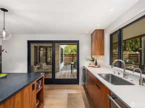 1633 E Calhoun Street, Seattle WA 98112