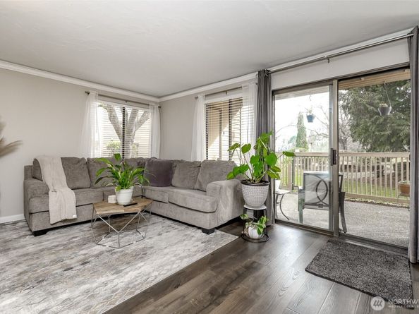 1006 S 312th Street 211, Federal Way WA 98003