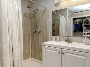 1006 S 312th Street 211, Federal Way WA 98003