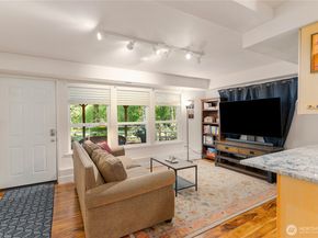 6730 NE 202nd Street, Kenmore WA 98028