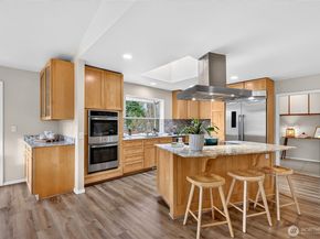 6730 NE 202nd Street, Kenmore WA 98028