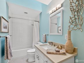 6730 NE 202nd Street, Kenmore WA 98028