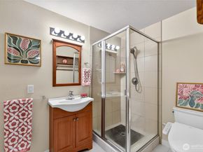 6730 NE 202nd Street, Kenmore WA 98028