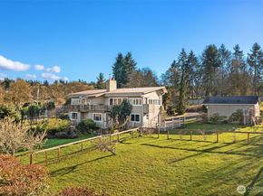 9722 SW Windmill Street, Vashon WA 98070