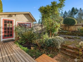 9722 SW Windmill Street, Vashon WA 98070