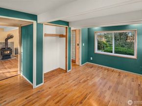 9722 SW Windmill Street, Vashon WA 98070