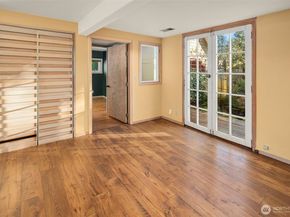 9722 SW Windmill Street, Vashon WA 98070