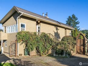 9722 SW Windmill Street, Vashon WA 98070