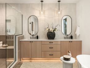 1706 111th Avenue NE, Bellevue WA 98004