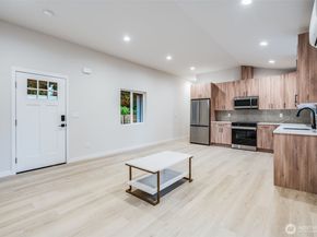 12531 25th Avenue NE Unit A, Seattle WA 98125