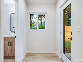 12531 25th Avenue NE Unit A, Seattle WA 98125