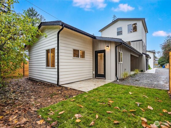 12531 25th Avenue NE Unit A, Seattle WA 98125