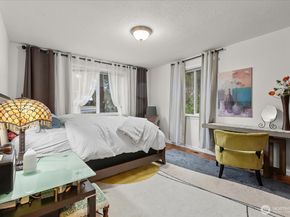 1011 NE 180TH Street, Shoreline WA 98155