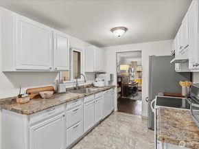 1011 NE 180TH Street, Shoreline WA 98155