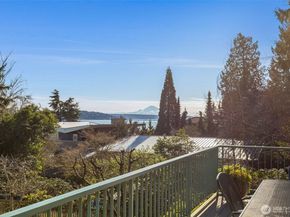 1702 Lake Washington Boulevard, Seattle WA 98122