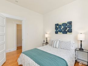 901 NE 43rd Street 306, Seattle WA 98105