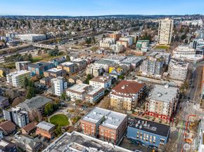 901 NE 43rd Street 306, Seattle WA 98105