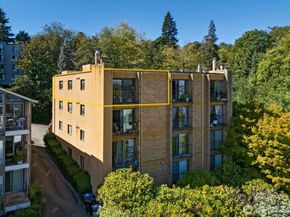 3710 25th Place W 405, Seattle WA 98199