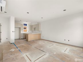 1136 B NW 57th Street, Seattle WA 98107