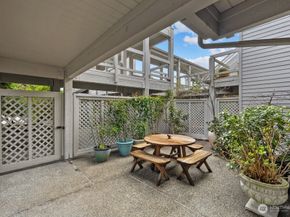 6121 NE 175 Street A202, Kenmore WA 98028