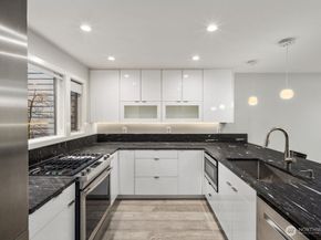 6121 NE 175 Street A202, Kenmore WA 98028